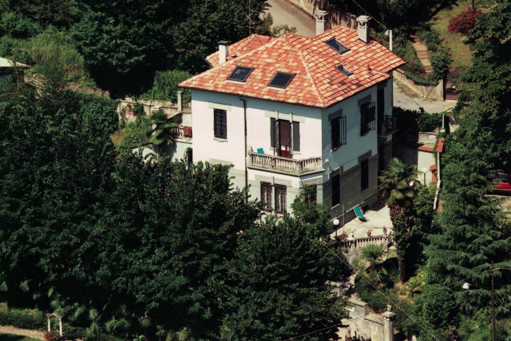 Villa Puccini Venegono Superiore Exterior photo